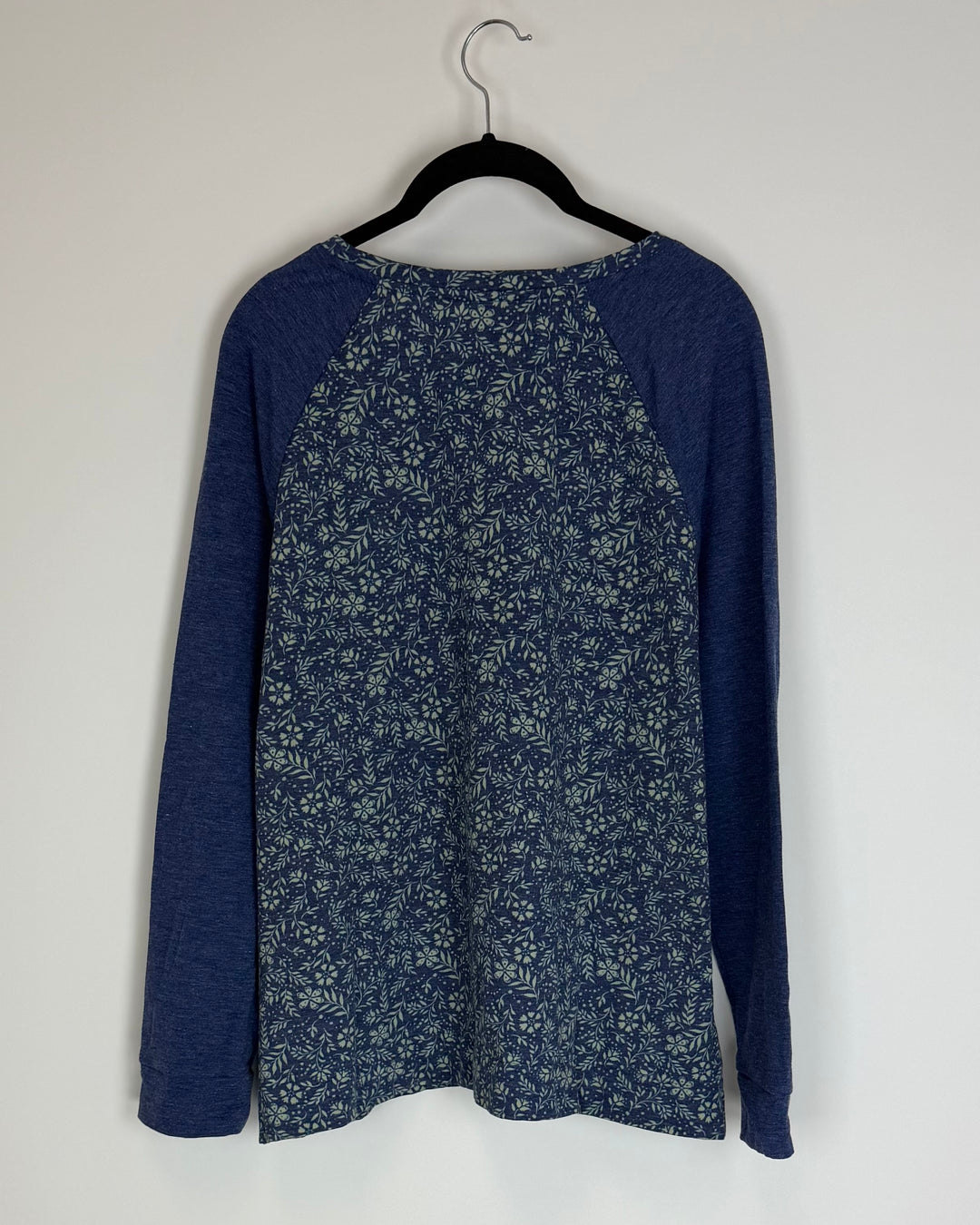 Blue Patterned Long Sleeve Set - Size 2/4