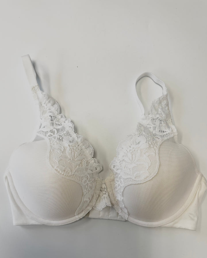Glacier White Petal Lace Bra with Cups- 34C
