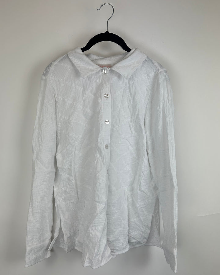 White Textured Button-Up Blouse - Size 6
