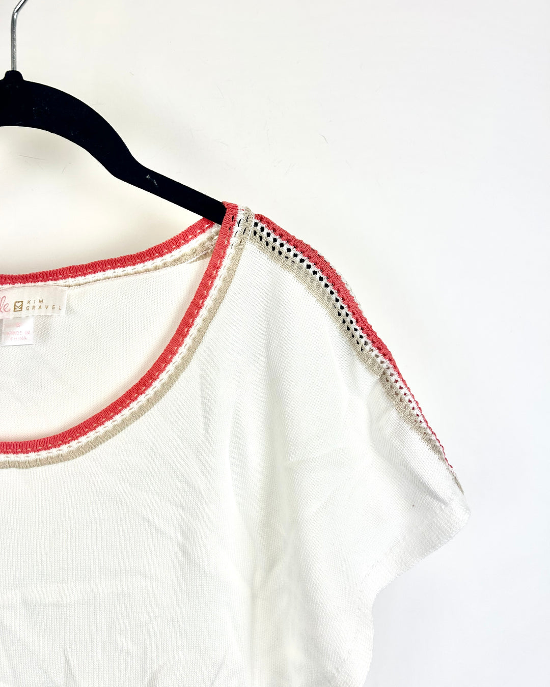 Ivory Tee with Coral and Taupe Coastal Trim- Size 6/8