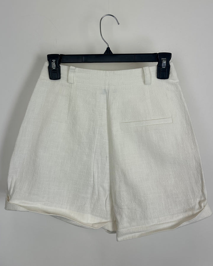 Soft White Linen Shorts - Size 0