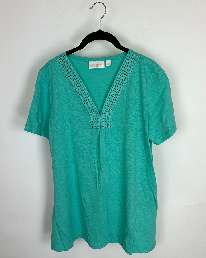 Seaside Blue Eyelet Trim Neckline Top - Size 6/8