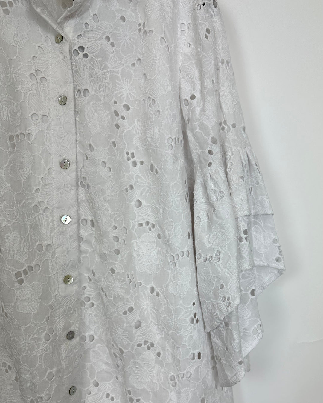 White Eyelet Lace Ruffle Sleeve Dress - Size 8/10
