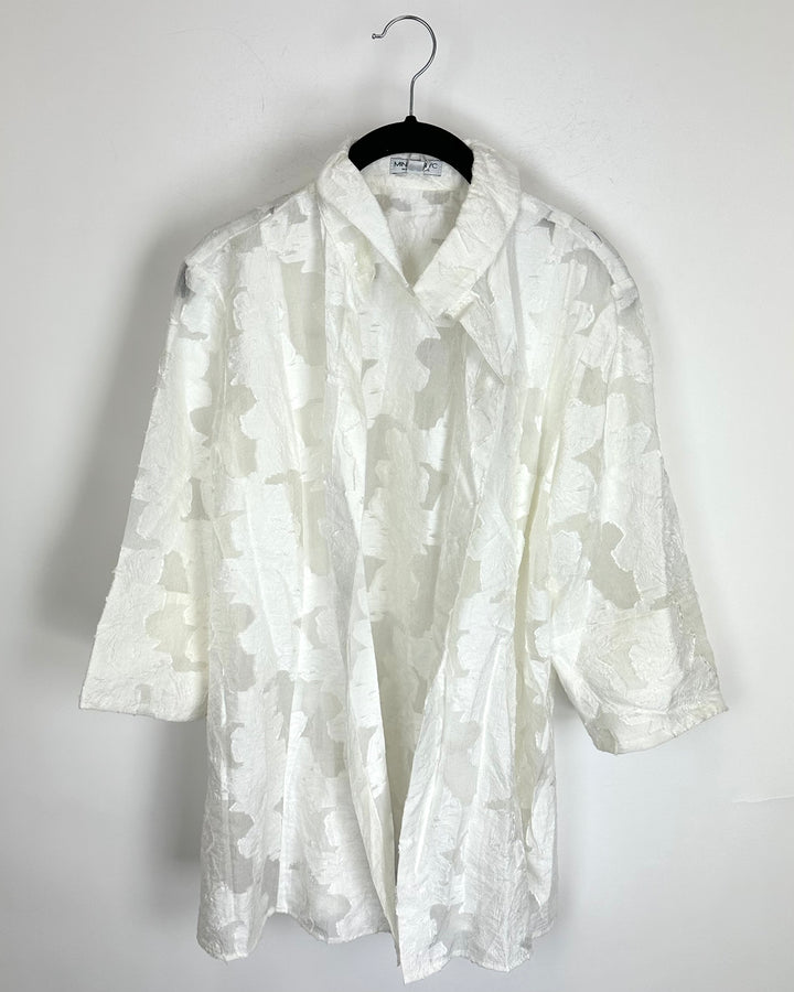 White Embossed Floral Open Top - Size 2/4