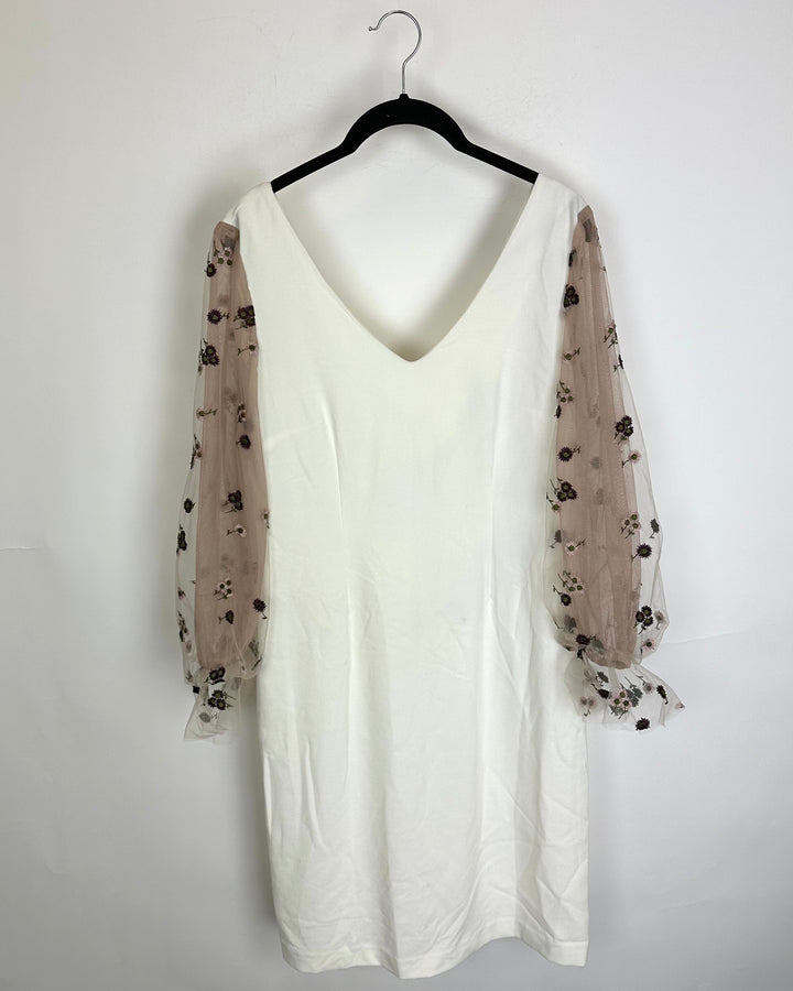 White Lace Floral Sleeve Dress - Size 6/8