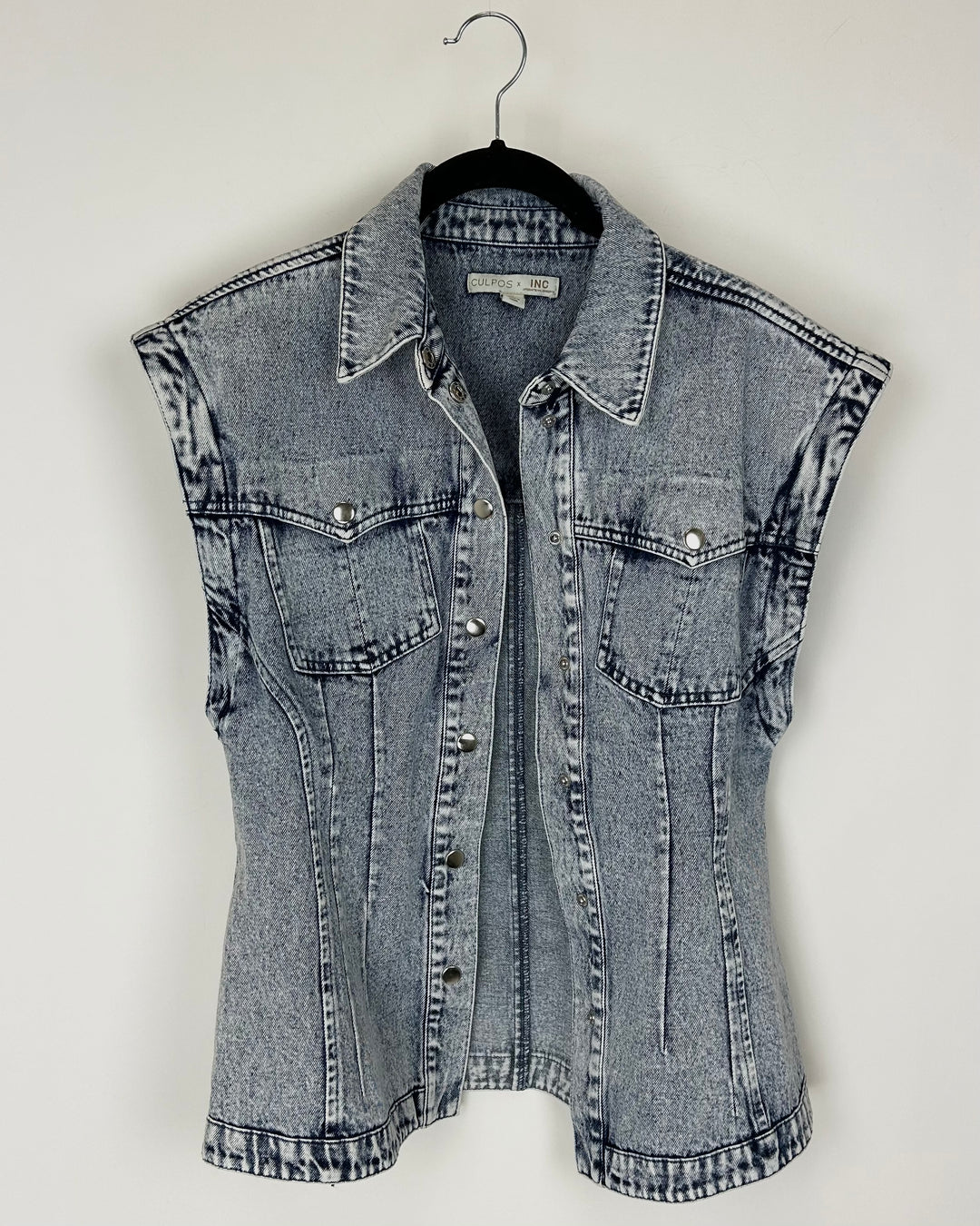 Acid Wash Denim Jacket With Removable Sleeves - Size 4-6