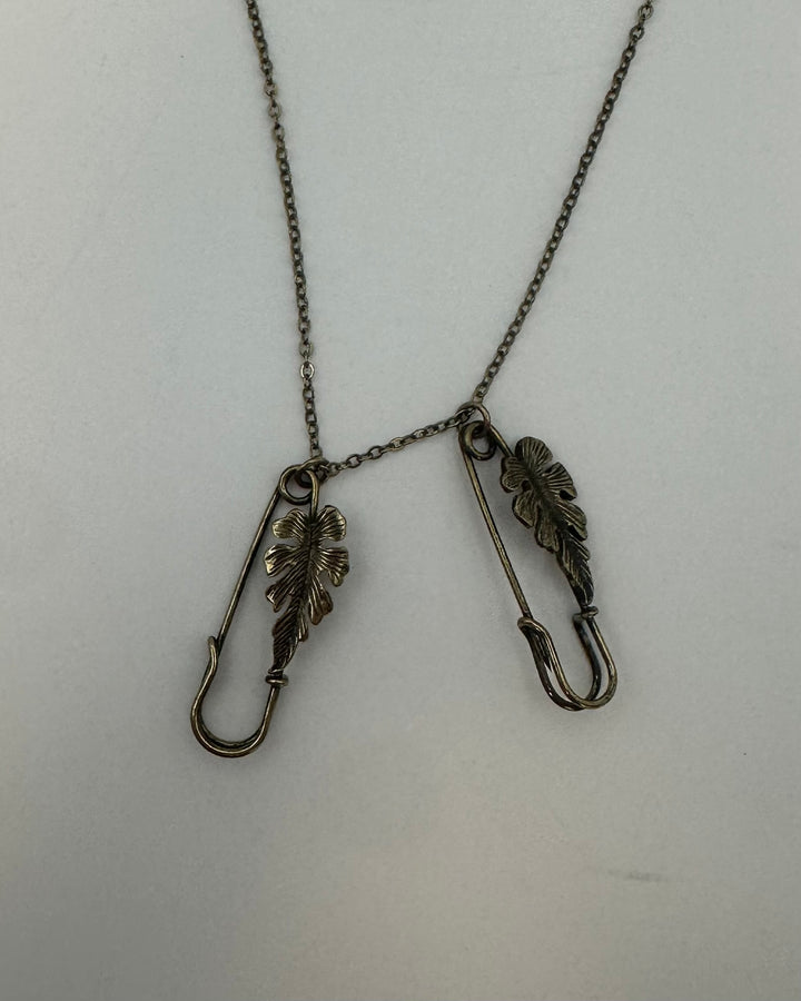Gold Double Leaf Clip Necklace