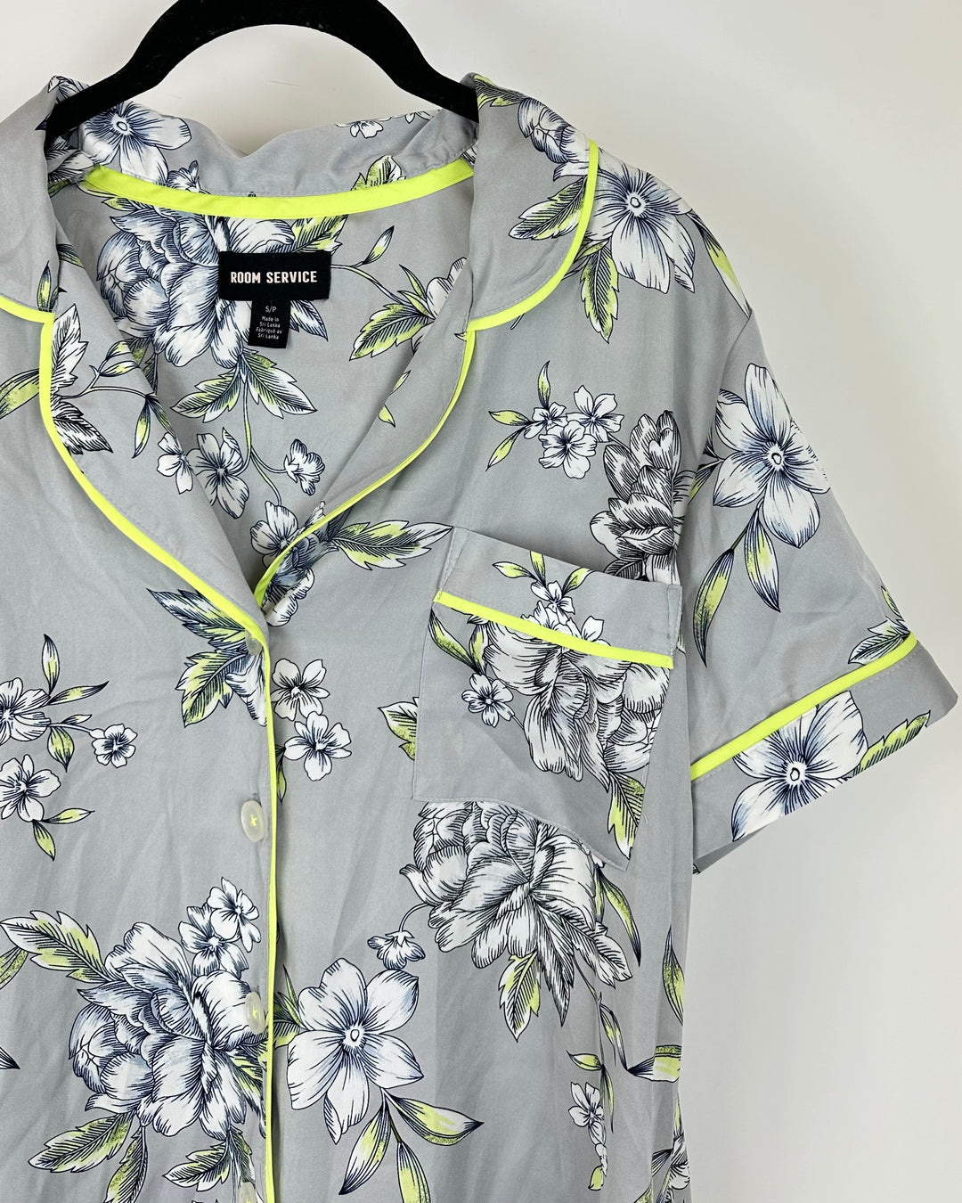 Light Grey and Green Floral Collared Pajama Top - Small