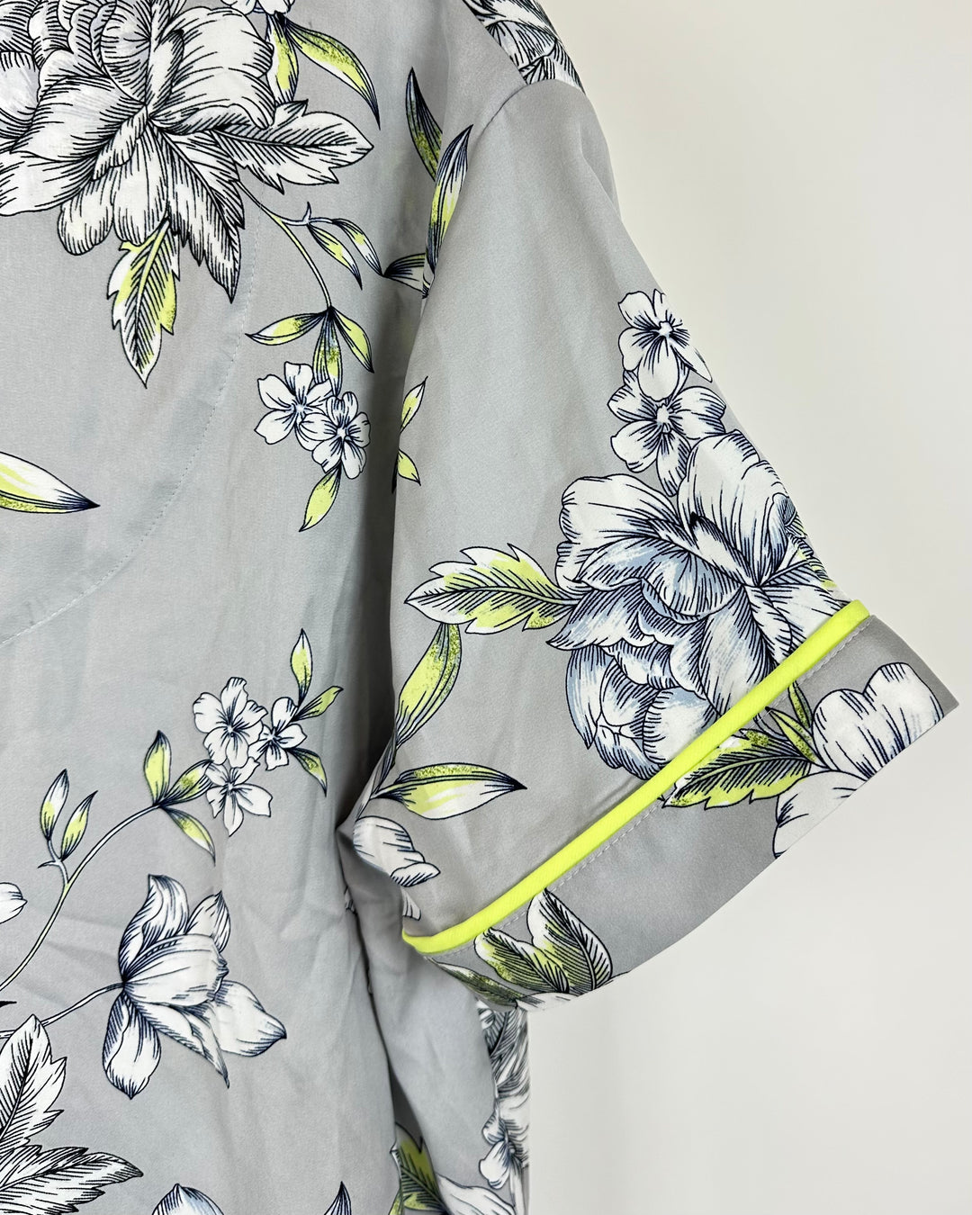 Light Grey and Green Floral Collared Pajama Top - Small
