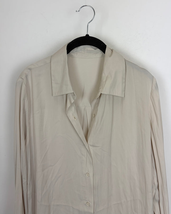 Cream / Beige Long Sleeve Button Up Blouse - Size 4/6