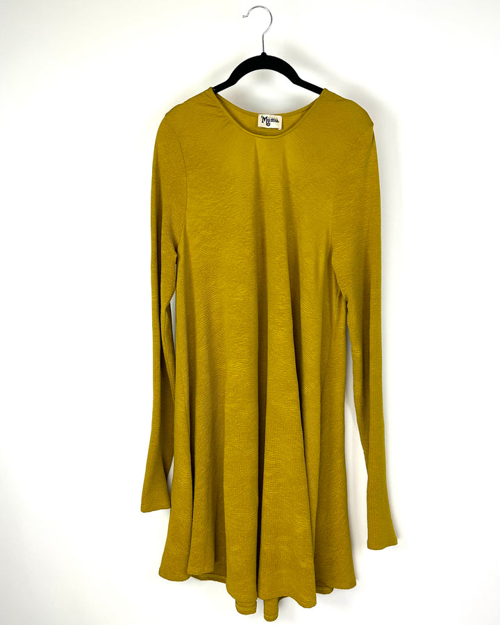 Green Long sleeve Dress - Size 4/6