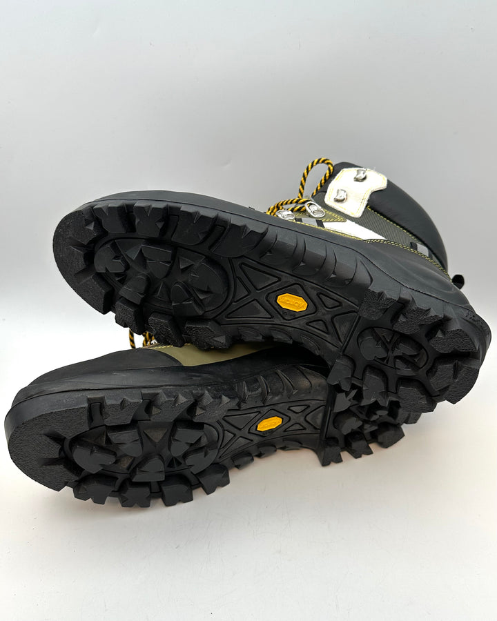 Green and Black Boots - Size 41