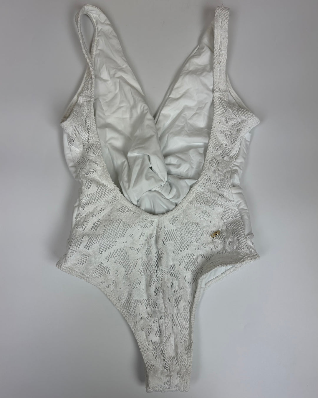 White Deep V-Neck One Piece Swimsuit - Size 2/4