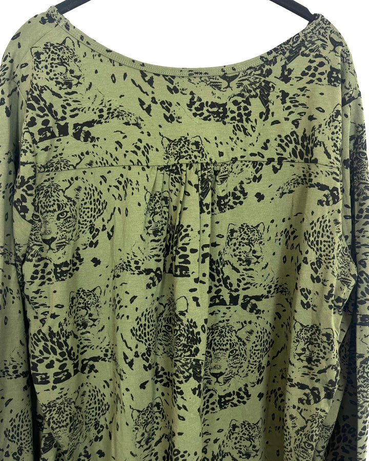 Green Leopard Top - Size 14/16