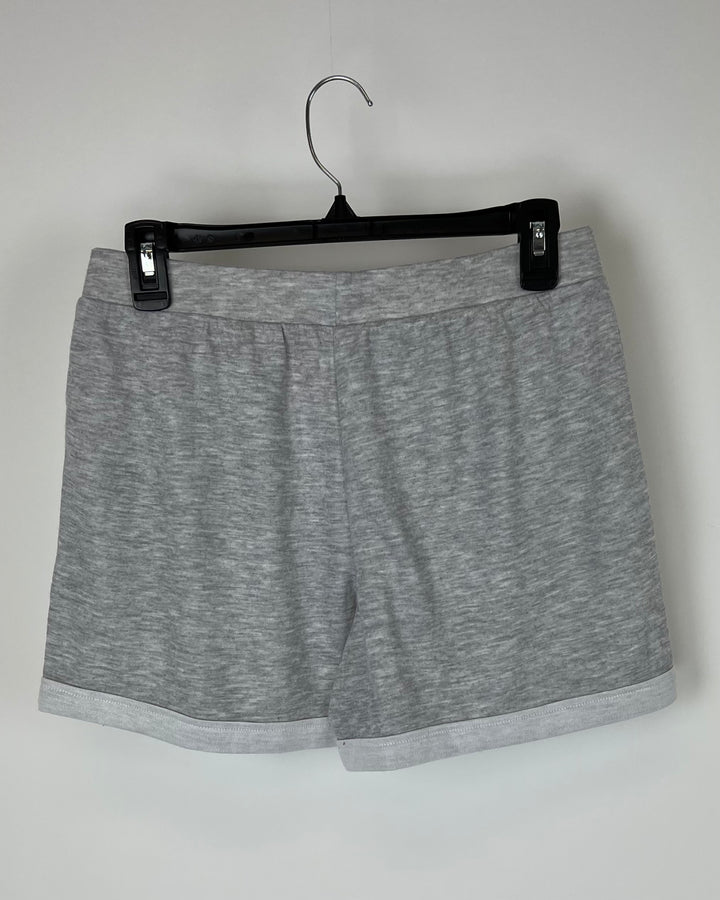 Light Grey Shorts With Pockets - Small