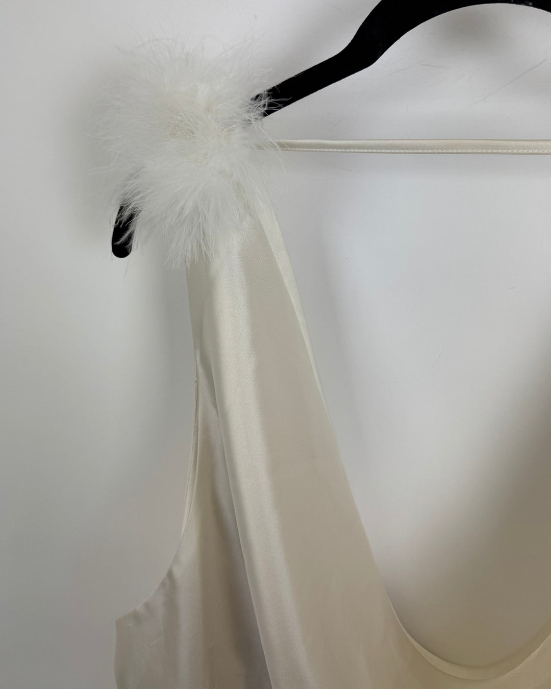 Forever 21 Cream Dress With White Feather Details -Size 2X