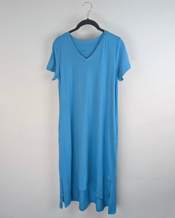 Blue Flowy Short Sleeve Dress - Small