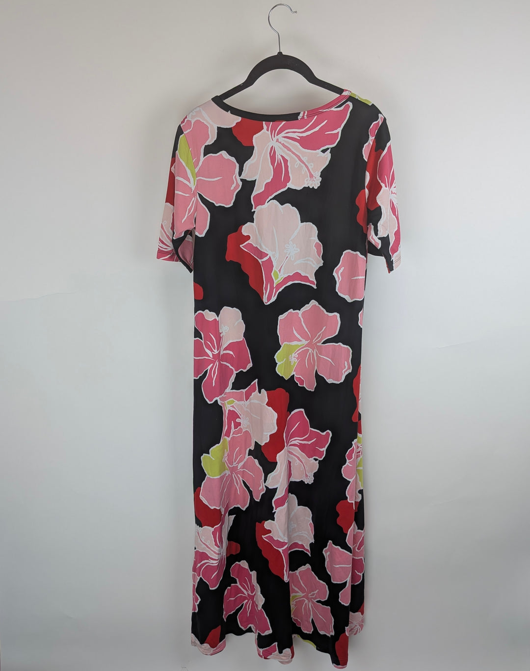 Black Short-Sleeve Lounge Dress - Small