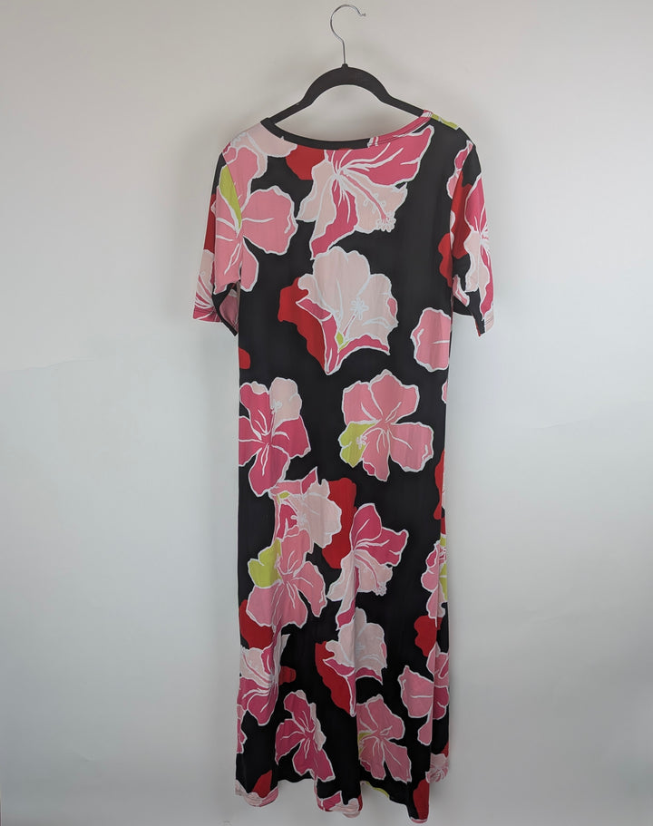 Black Short-Sleeve Lounge Dress - Small