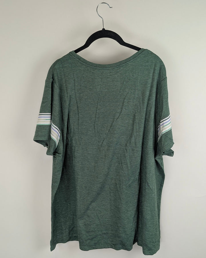 Green Striped Sleeve T-Shirt - Size 1X