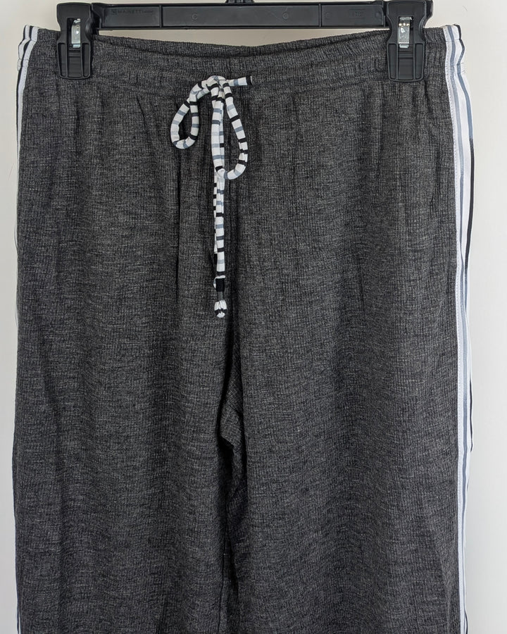 Gray Textured Lounge Pants - Small
