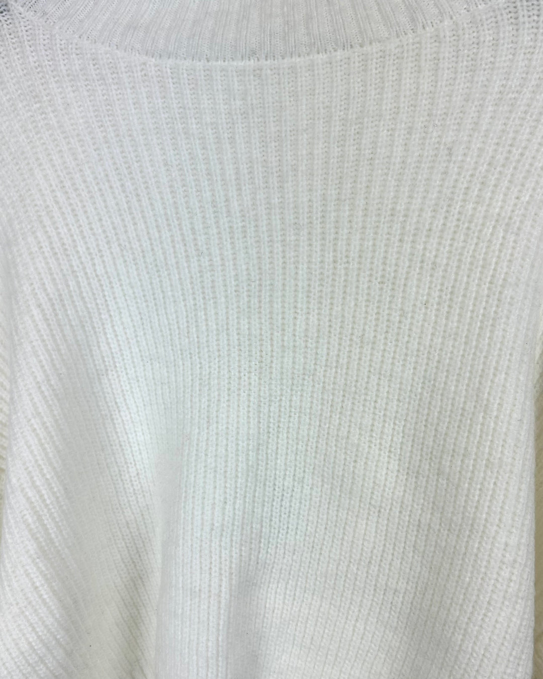 Cream White Mock-Neck Cropped Sweater - Medium