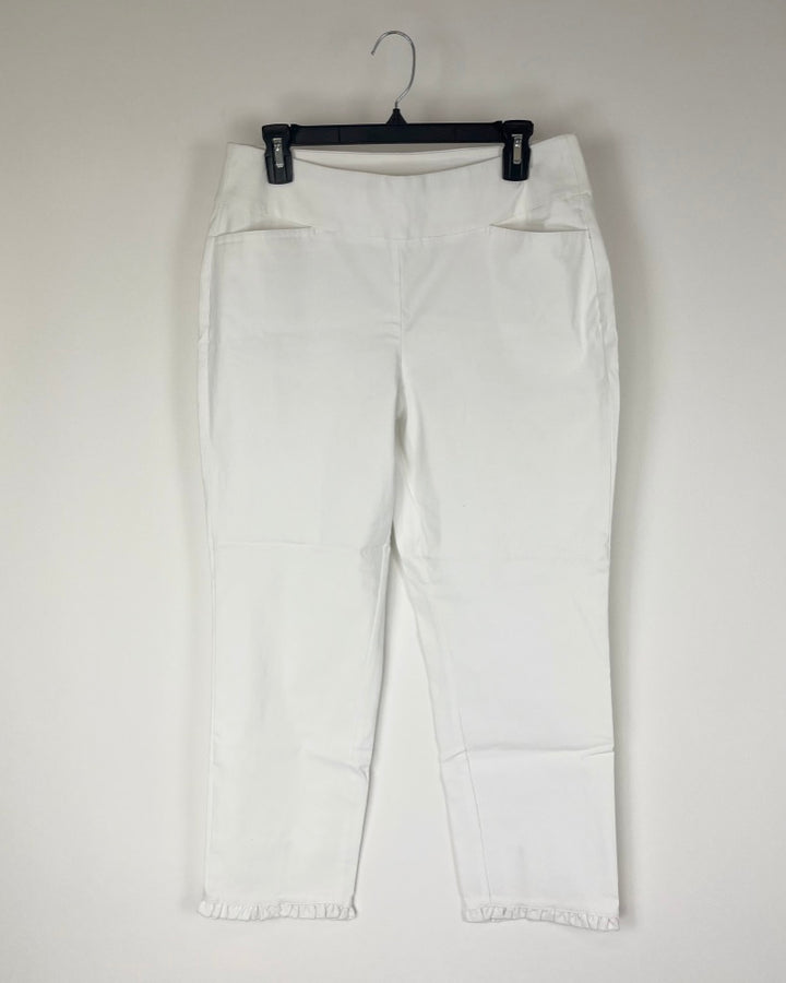 White Pants With Ruffled Hem - Size 12/14