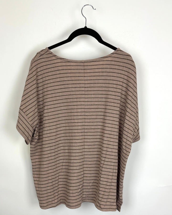 Striped Beige T-Shirt - Size 4/6