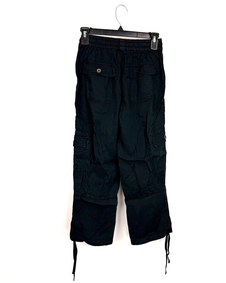 Black Capri Cargo Pants - Size 0/2