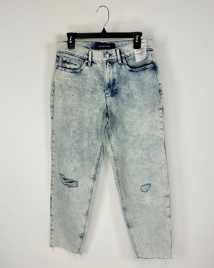 Light Acid Wash High Rise Mom Jeans - Size 29