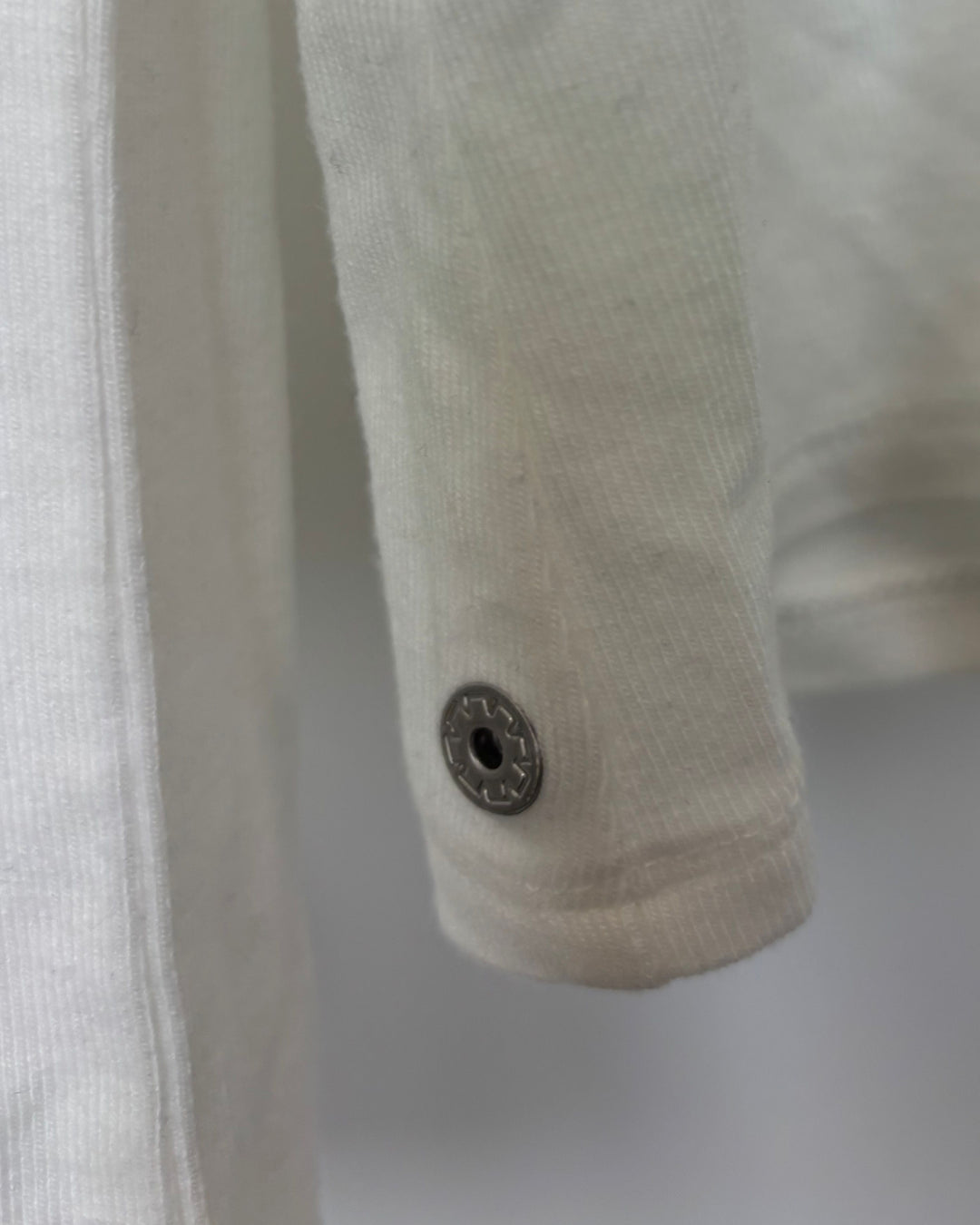 White V Neck Long Sleeve - Size 2/4