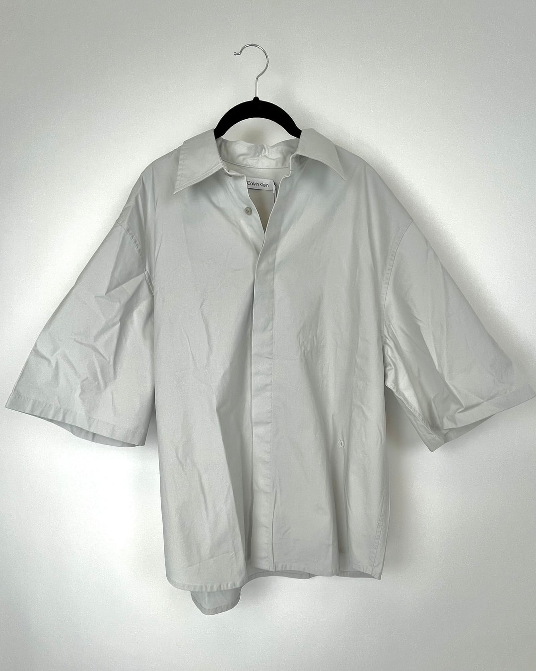 MENS Light Gray Half Sleeve Button Up Shirt - Medium