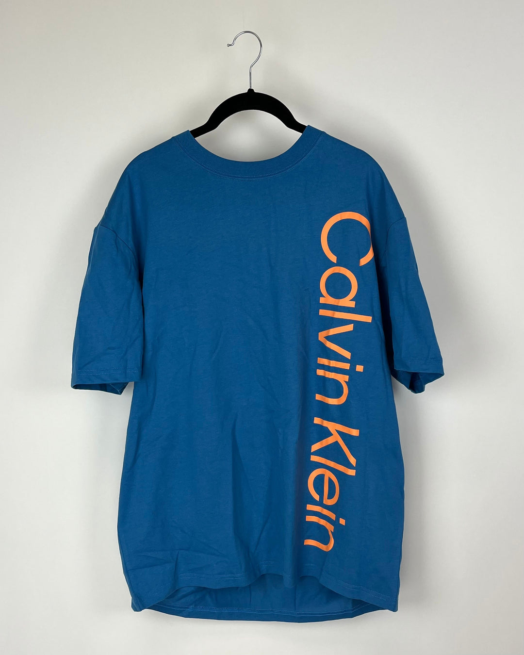 MENS Blue T-Shirt with Orange Calvin Klein Detailing - Medium