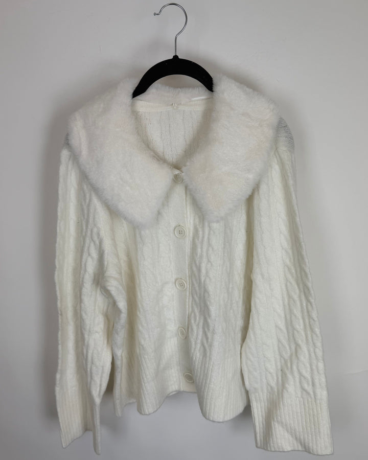 White Faux Fur Collar Sweater - Size 6/8
