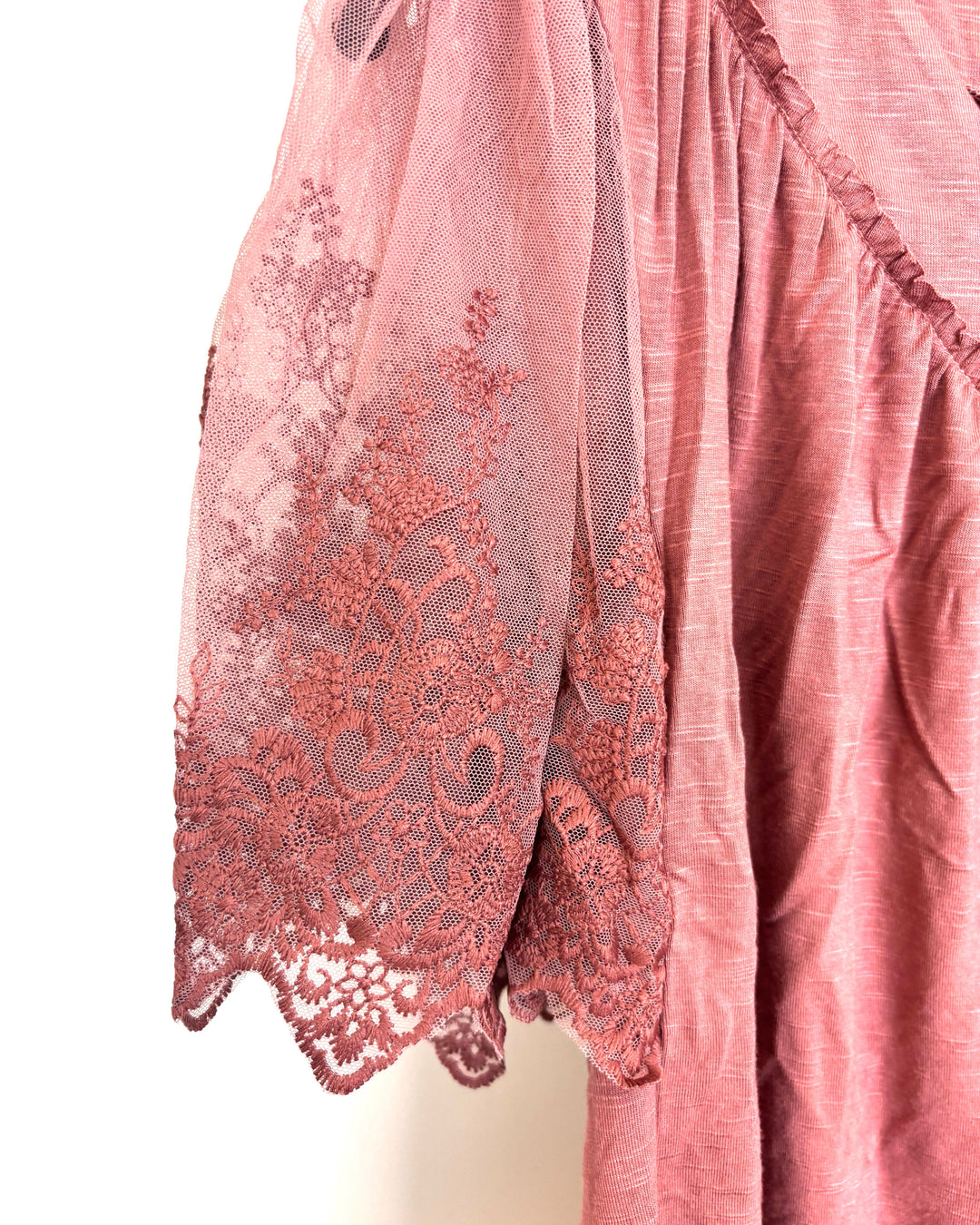 Light Red Sheer Sleeve Top - Size 2/4