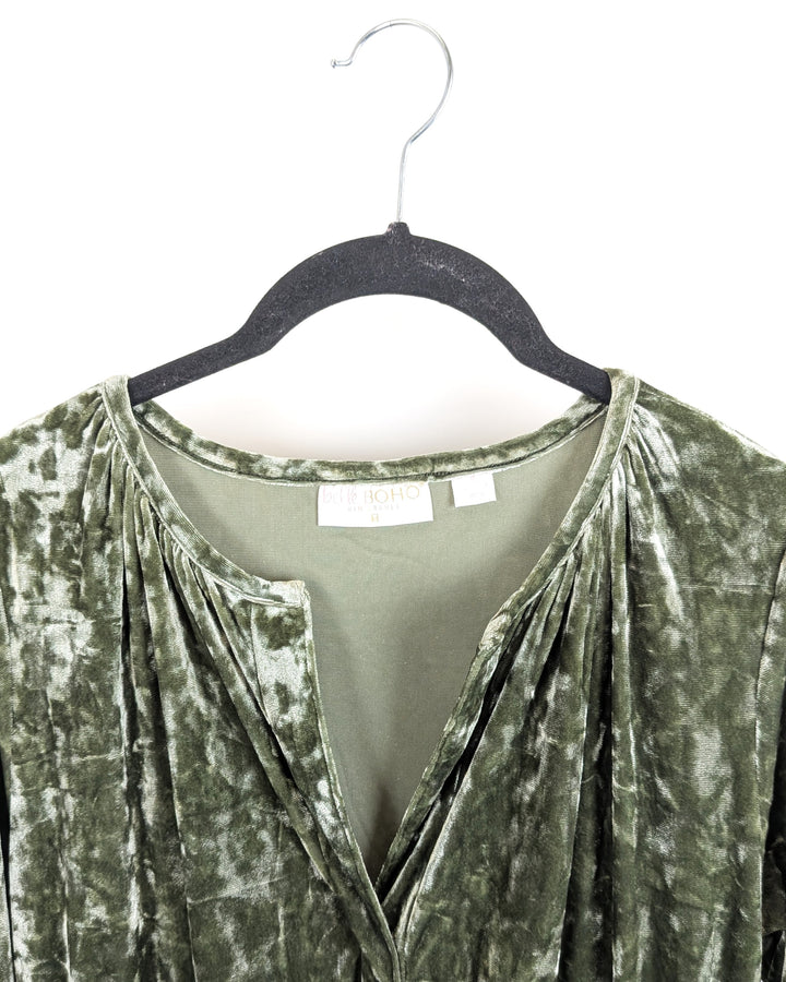 Green Crushed Velvet Long Dress - Size 6/8