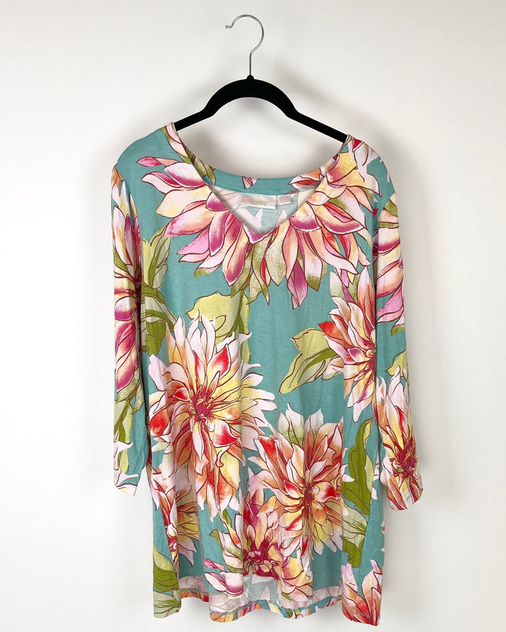 Teal Floral Design Top - Size 14-16