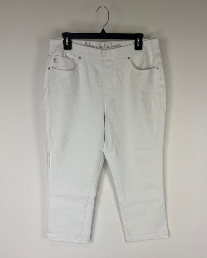 White Stretchy Jeans - Size 12/14