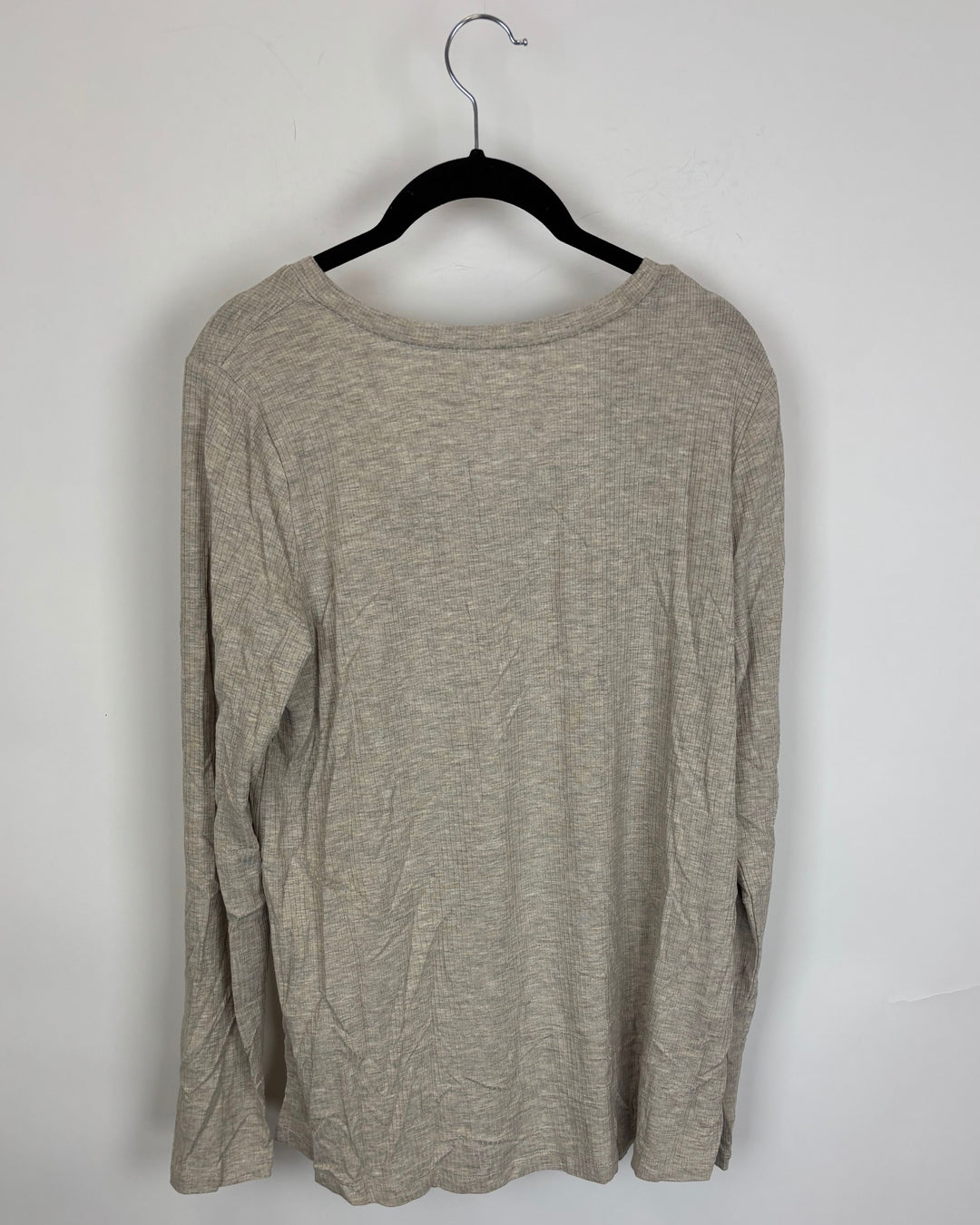 V Neck Tan Long Sleeve - Size 2/4