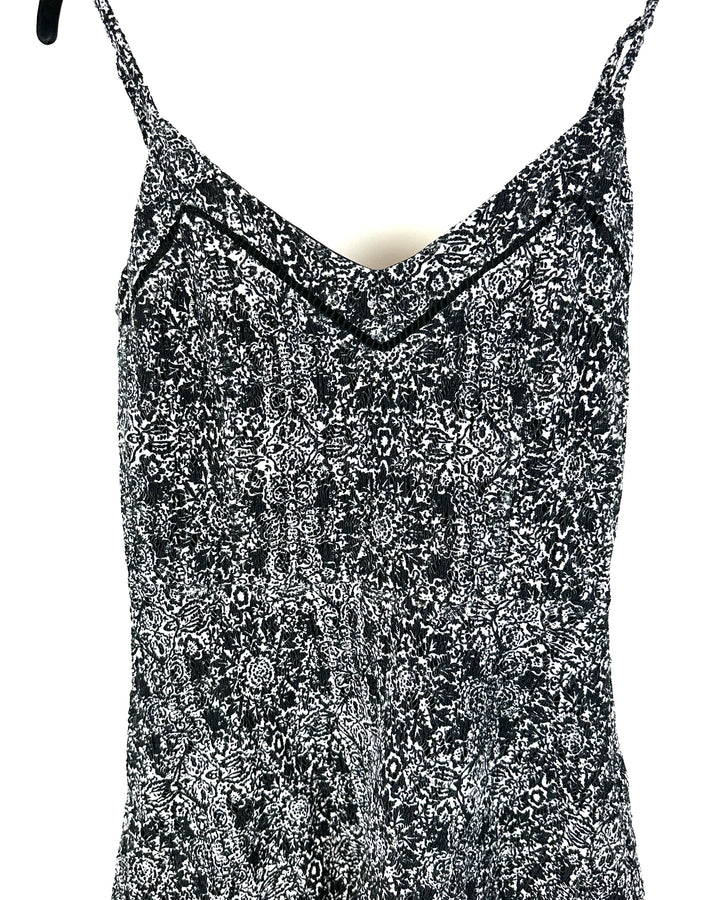 Black And White Pattern Dress - Size 4-6