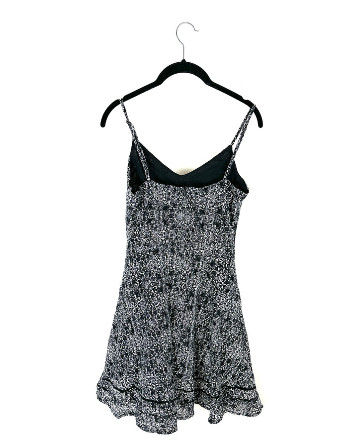 Black And White Pattern Dress - Size 4-6