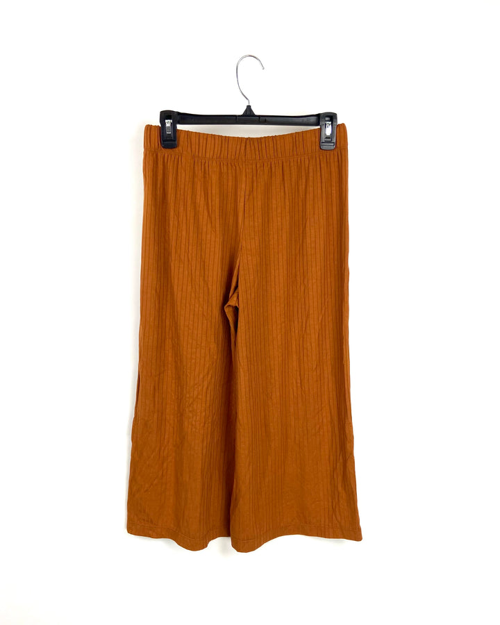 Burnt Orange Ribbed Wide Leg Capris - Small