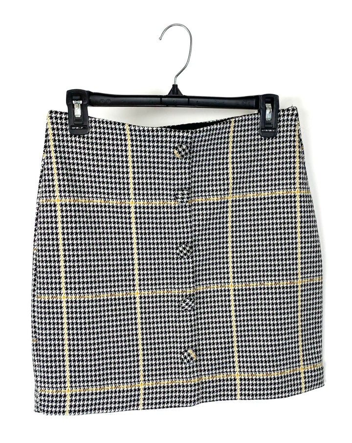 Black, White, And Yellow Houndstooth Mini Skirt - Small
