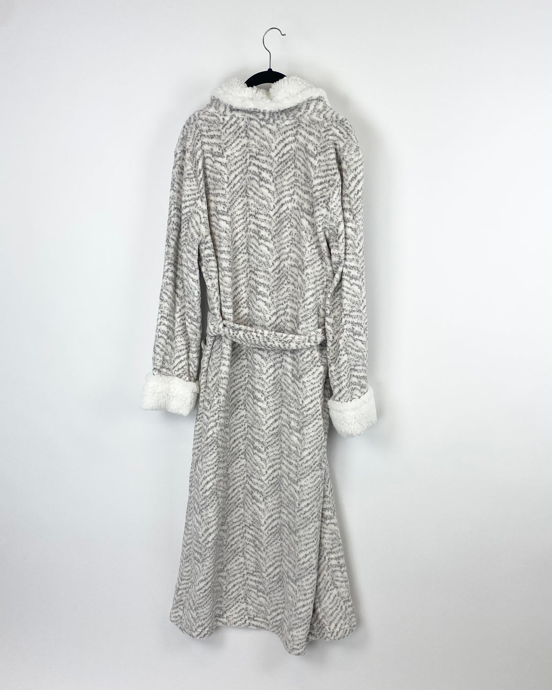 Grey and White Robe - Size 6/8