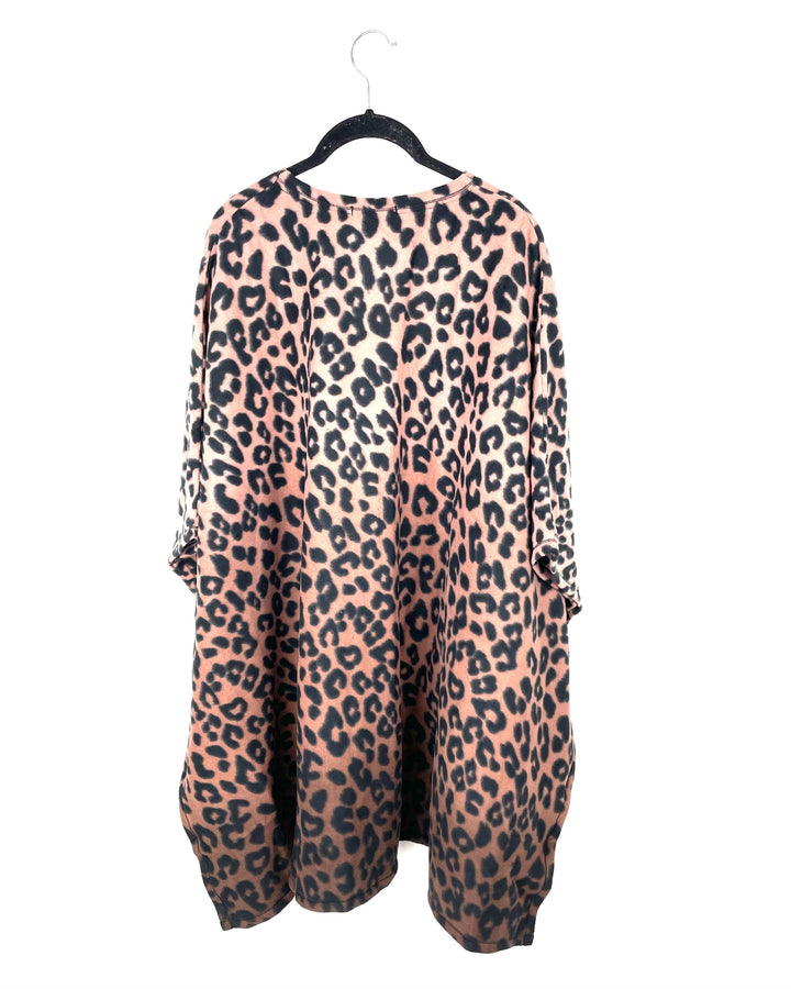 Cheetah Print Poncho - Extra Large / 1X