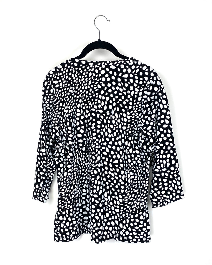 Black and White Top - Size Small