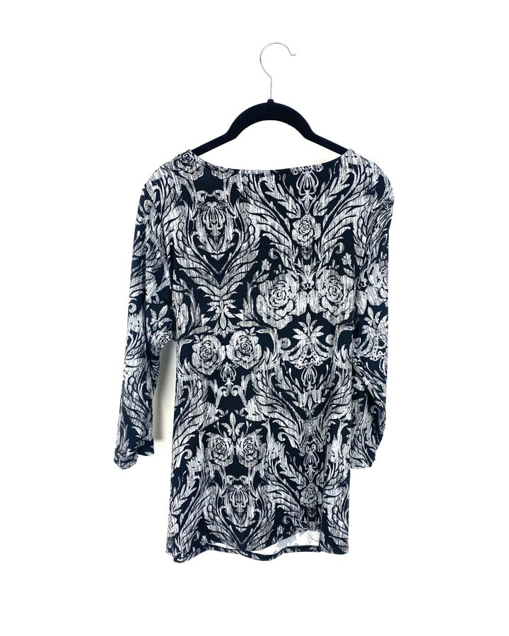 Black and Grey Floral Top - Large/Extra Large