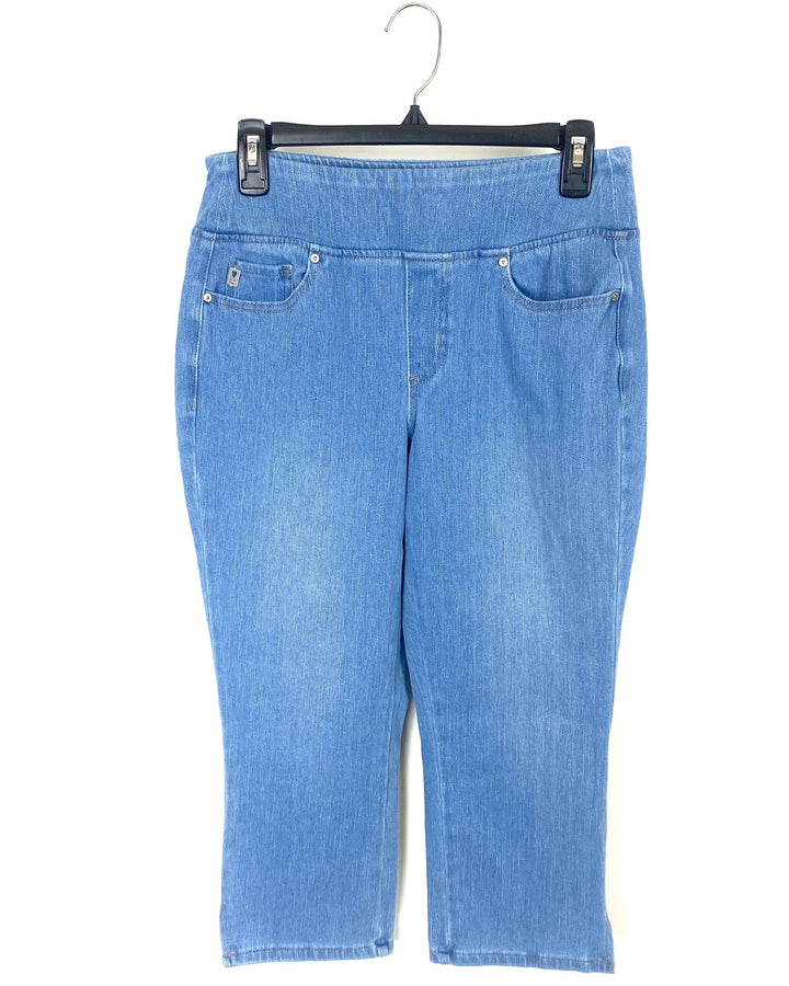Light Blue Wash Jeans With Open Slit - Size 6/8