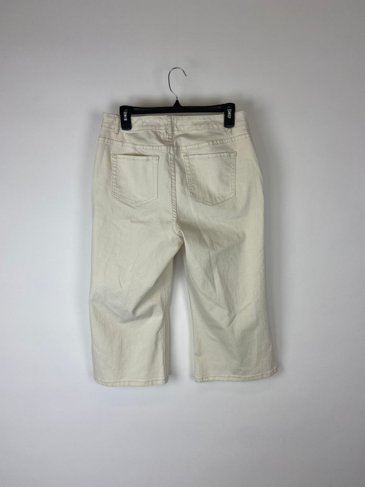 Straight Leg Cream Colored Capri Denim Jeans - Size 8