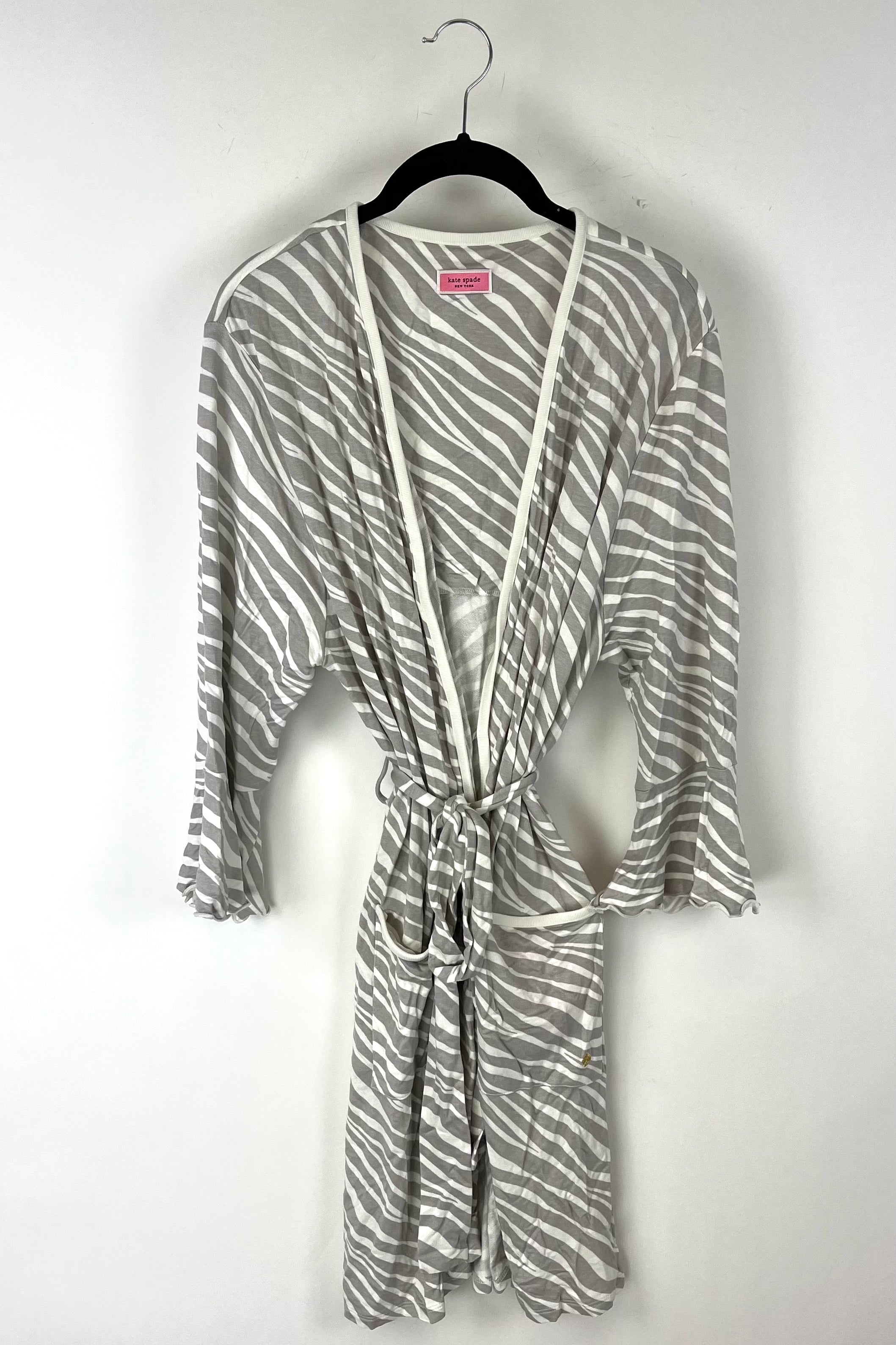 Grey Zebra Print Robe - Small – The Fashion Foundation